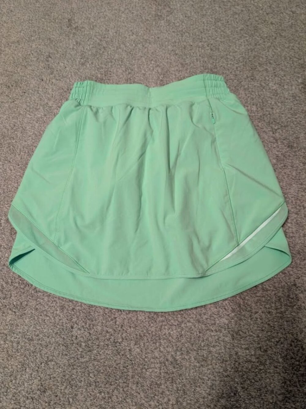 Lululemon hotty hot skort/ skirt size 6 long